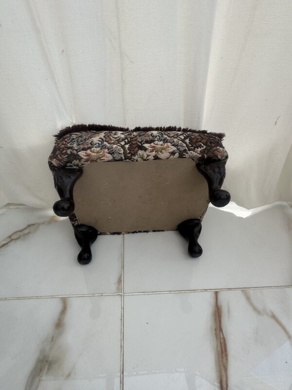 Small Vintage Footstool Foot Stool/Rest - Image 8