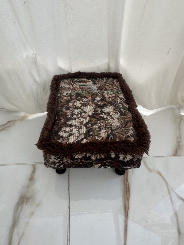 Small Vintage Footstool Foot Stool/Rest - Image 9